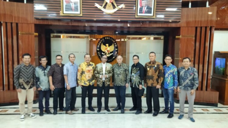 Jelang Sarasehan 25 Tahun IJTI, Pengurus Pusat Sampaikan Gagasan Jurnalisme Positif Kepada Menkopolhukam