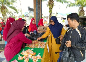 DPKP Kaltara dan Bulog Gelar Pasar Murah Semarakkan HUT ke 79 Republik Indonesia