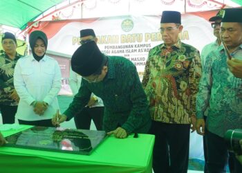 KH Nasarudin Umar Ikut Peletakkan Batu Pertama Pembangunan STAI As’adiyah Sebatik