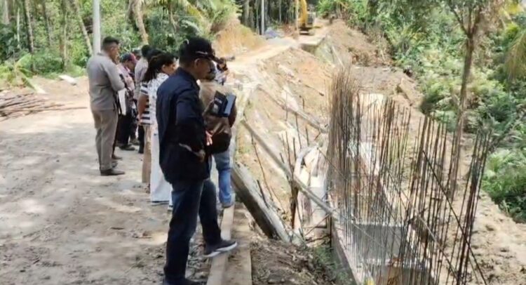 Komisi III DPRD Tarakan Lakukan Peninjauan Proyek Siring di Karungan, Tekankan Penyelesaian Tepat Waktu