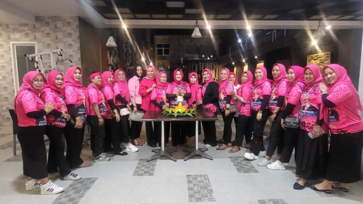 Relawan Jilbab Pink Berikan Ucapan Ulang Tahun Dan Doa Kepada Gubernur Kaltara Terpilih Zainal A Paliwang ke 62 Tahun
