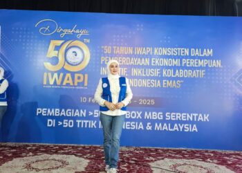 HUT Ke 50 Tahun, IWAPI Kaltara Bagikan Makan Bergizi Gratis untuk Pelajar Tarakan, Siap Mendukung Program Presiden Prabowo Wujudkan Generasi Emas 2045