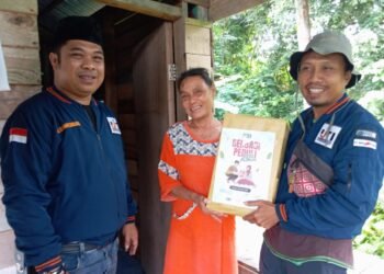 IJTI Kaltara Tebar Senyum Dengan Berbagi Paket Lebaran