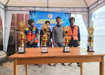 Balap Ketinting Warnai Hari Nelayan Nasional 2025 di Tarakan