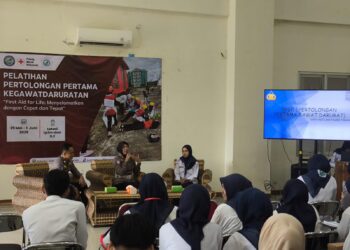 Police Go To Campus: Polres Tarakan Edukasi Mahasiswa UBT Tentang Etika Berlalu Lintas dan Pertolongan Pertama