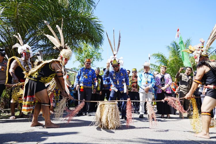 Mubes VI KKDKB, Gubernur Ajak Masyarakat Perkuat Budaya