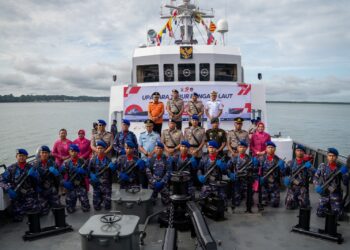 Ditpolairud Polda Kaltara Gelar Upacara Tabur Bunga di Laut Menjelang Hari Bhayangkara ke-79 Tahun 2025