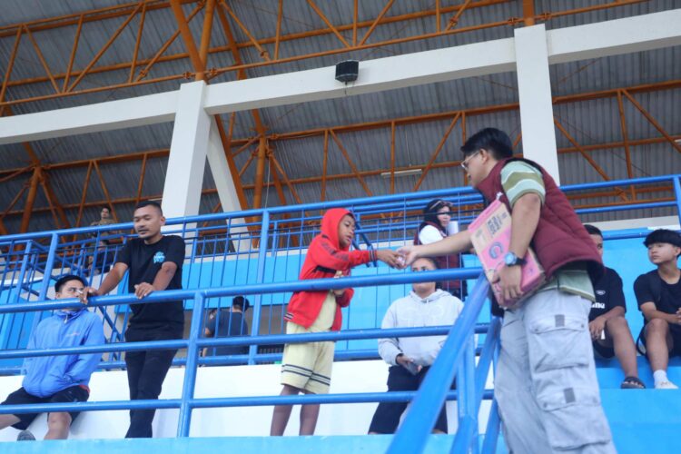 Harlah KE-17, TIDAR Bagikan Susu Gratis di Tiga Daerah