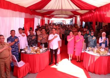 Kapolda Deklarasi Kampung Tematik Warna-warni Selumit Pantai Tarakan