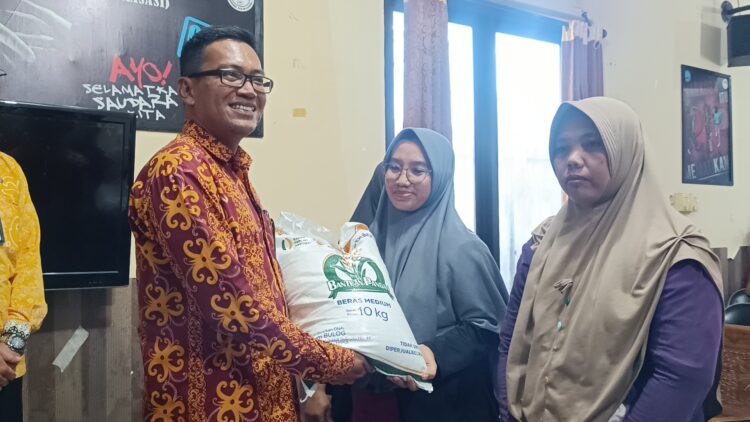 Bersama Babinsa, Bulog Tarakan Targetkan Penyaluran 63% Bantuan Beras Segera Tuntas