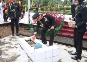 Kapolda Pimpin Ziarah Makam Pahlawan Memperingati HUT RI ke-80