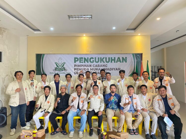 Resmi Dikukuhkan, PCPM Tarakan Tengah & Barat Diminta Jalankan Organisasi dengan Penuh Istiqomah