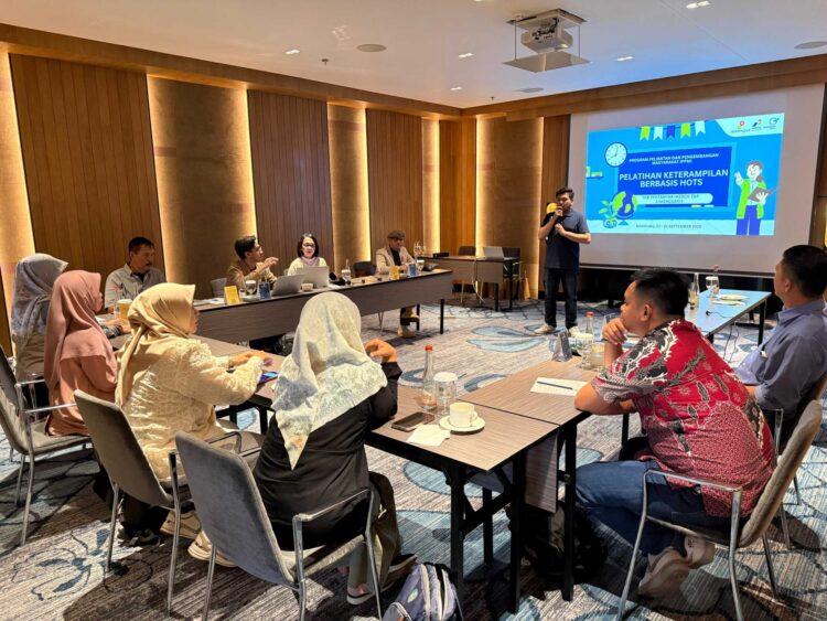 Komitmen terhadap Pendidikan; JOB Simenggaris Perkuat Peran Guru melalui Pelatihan berbasis HOTS