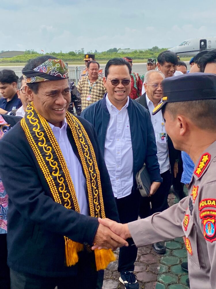 Hasan Basri Dampingi Menteri Pertanian Amran Sulaiman Kunjungan ke Kaltara