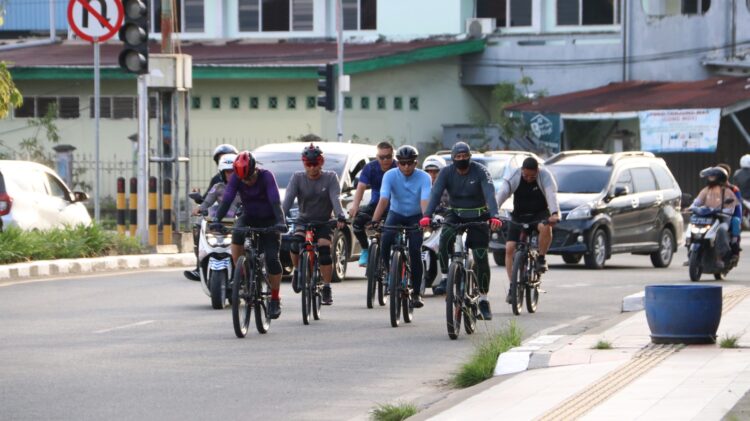 Kapolda Gowes Pagi, Pantau Kamtibmas dan Sapa Warga Tanjung Selor