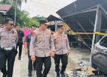 Kapolda Kaltara Tinjau Langsung Lokasi Kebakaran di Kampung Bugis Tarakan