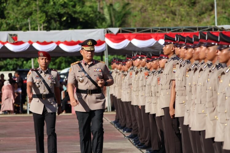 Kapolda Pimpin Upacara Penutupan Pendidikan Bintara Polri