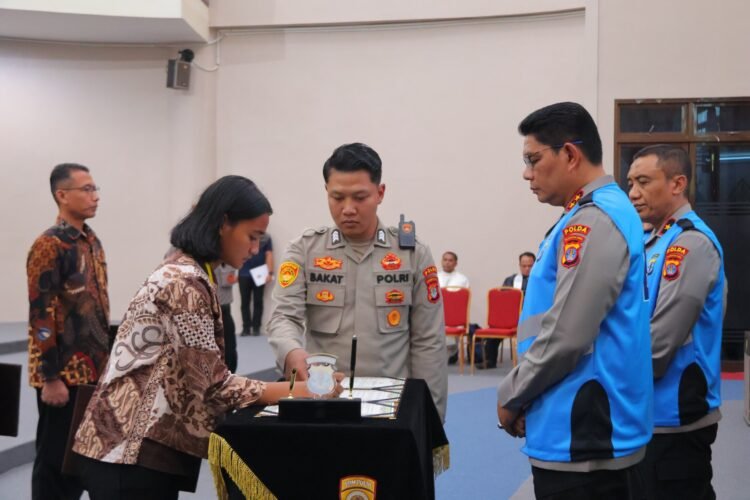 Kalimantan Utara Kapolda Kaltara Pimpin Pakta Integritas Rekrutmen Terpadu Polri 2026