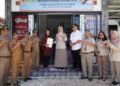 Kepala Kantor Pertanahan Tarakan Serahkan Sertipikat PTSL 2025 kepada Warga Kampung Empat