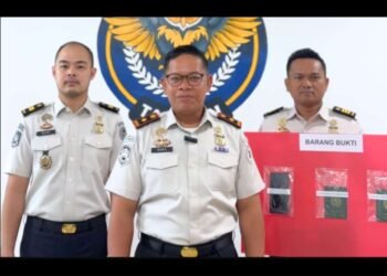 Sikat Pelanggar Perbatasan, Imigrasi Serahkan Tersangka WN Pakistan  ke Kejari