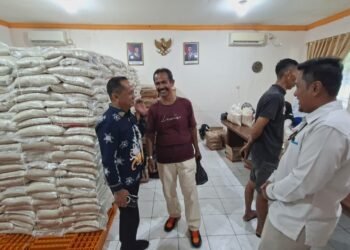 Proses penyaluran bantuan tersebut berlangsung tertib di Kantor Bulog Tarakan, Jalan Pangeran Diponegoro, Kelurahan Sebengkok.