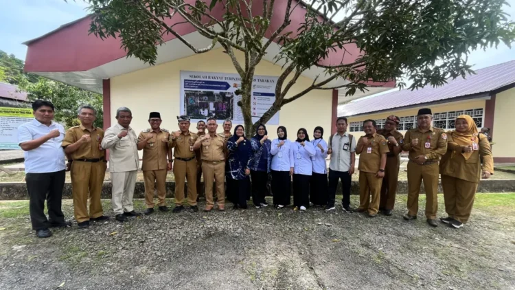 Sekolah rakyat Tarakan.