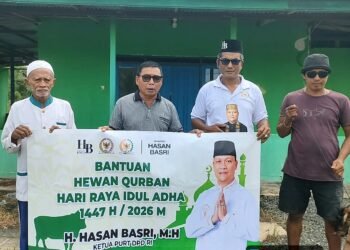 Hasan Basri Salurkan Bantuan Sapi Kurban ke Sejumlah Masjid di Kaltara Jelang Iduladha 1447 H