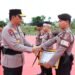 Kapolda Kaltara Berikan Penghargaan kepada Personel Ditsamapta Berprestasi